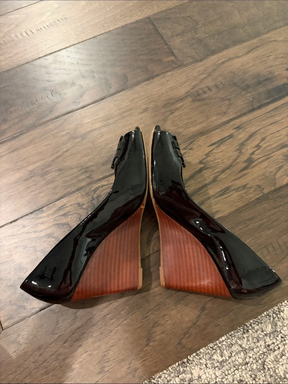 Tory Burch Lowell Black Patent Wedge Peep Toe Heels Sz 7.5